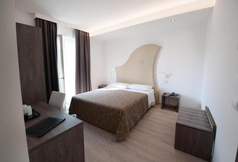 패밀리 스위트, Italia