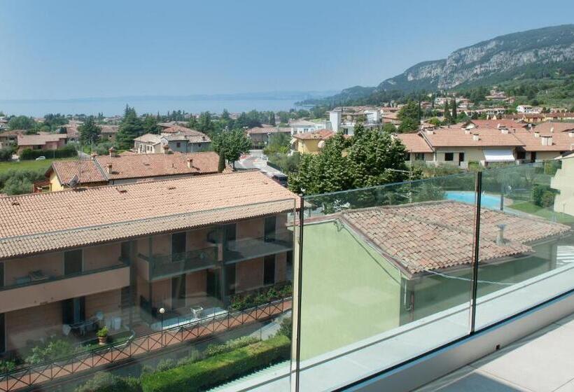 Люкс Повышенной Комфортности, Italia