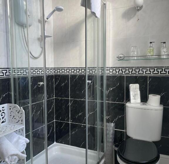 ファミリールーム, Pulteney House