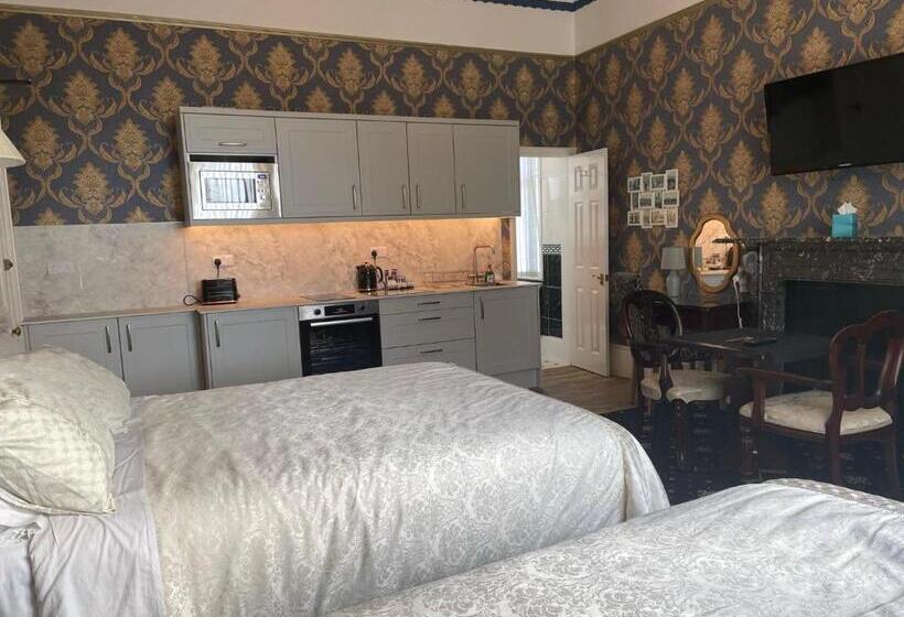 ファミリールーム, Pulteney House