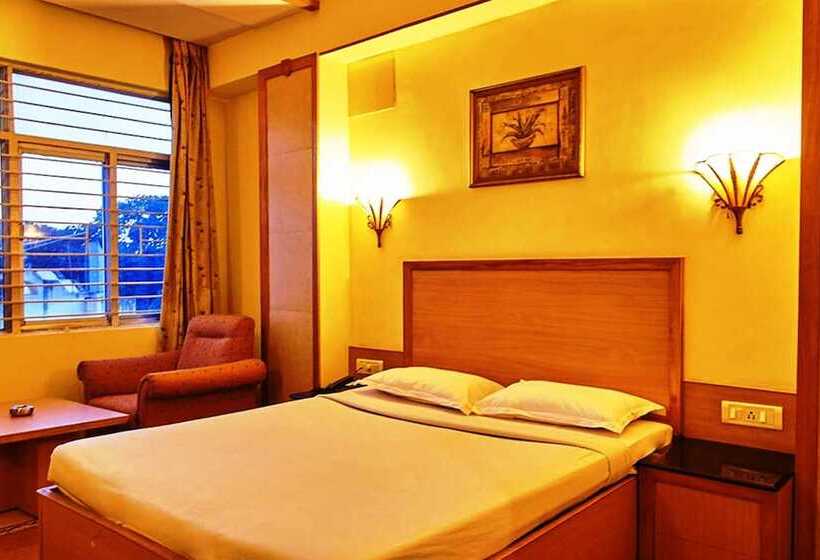 Номер Deluxe, Roopa