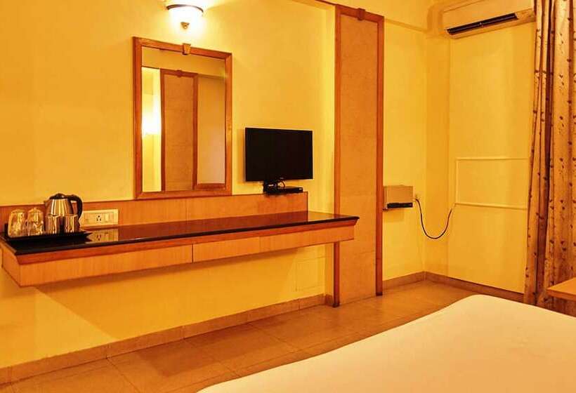 Номер Deluxe, Roopa