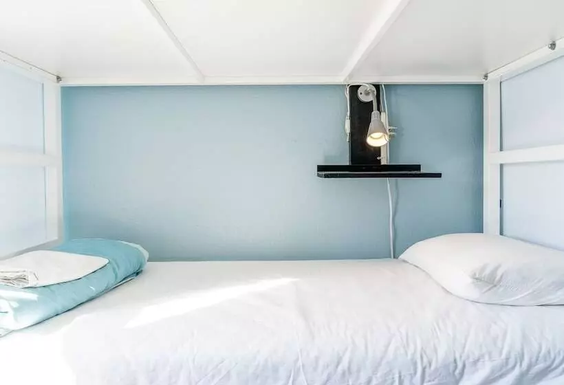 Bed in Shared Room with Shared Bathroom, Samesun Venice Beach Hotel & Hostel