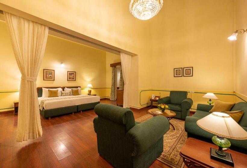 带大床的豪华间, Umed Bhawan Palace, Kotah