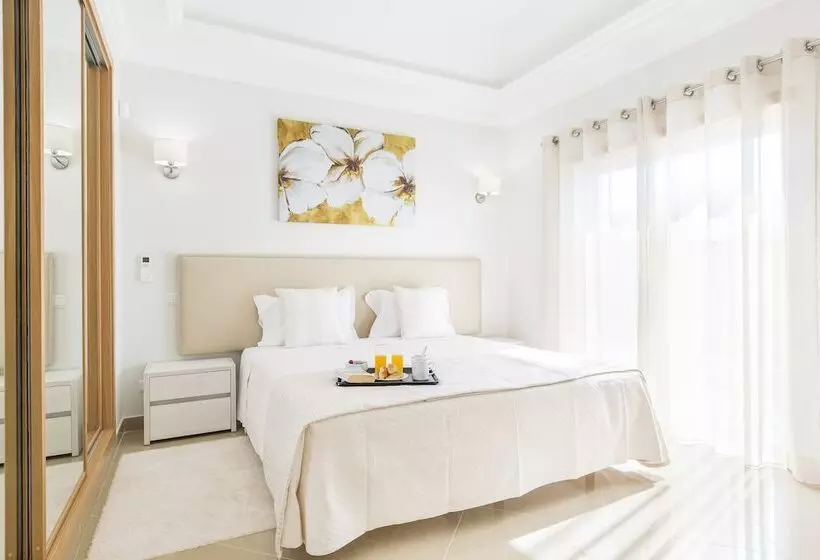 ３ベッドルームのデラックスビラ, Lakeside Country Club   Apartamentos Turísticos