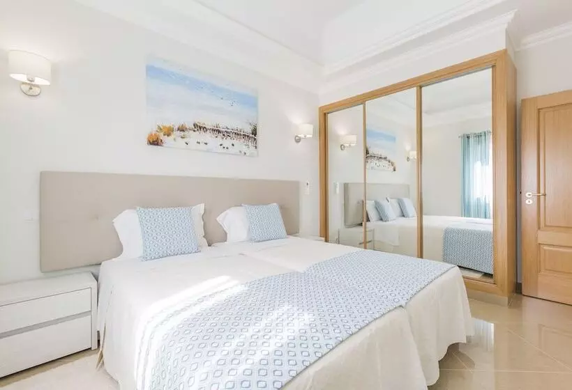 ３ベッドルームのデラックスビラ, Lakeside Country Club   Apartamentos Turísticos