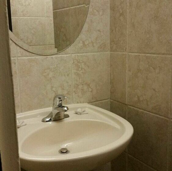 חדר דלוקס, Surfside Motel