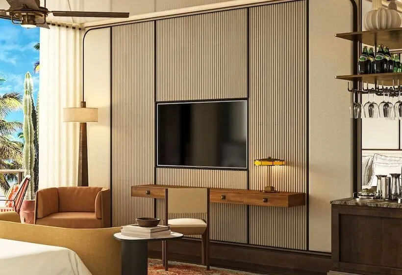 Juniorsviitti, BLESS Ibiza The Site