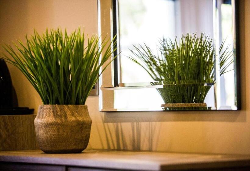 חדר אקזקיוטיב, No5 Durley Road   Contemporary Serviced Rooms And Suites   No Food Available