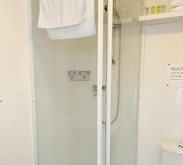 家庭间, Cambrian House