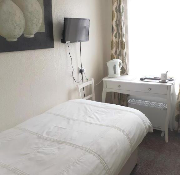 标准单人间, Cambrian House