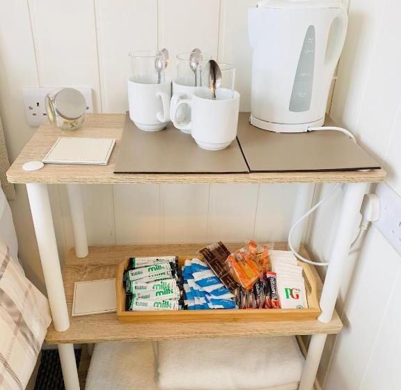 家庭间, Cambrian House