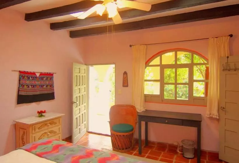 اتاق لوکس با تخت بزرگ, Casa De La Noche