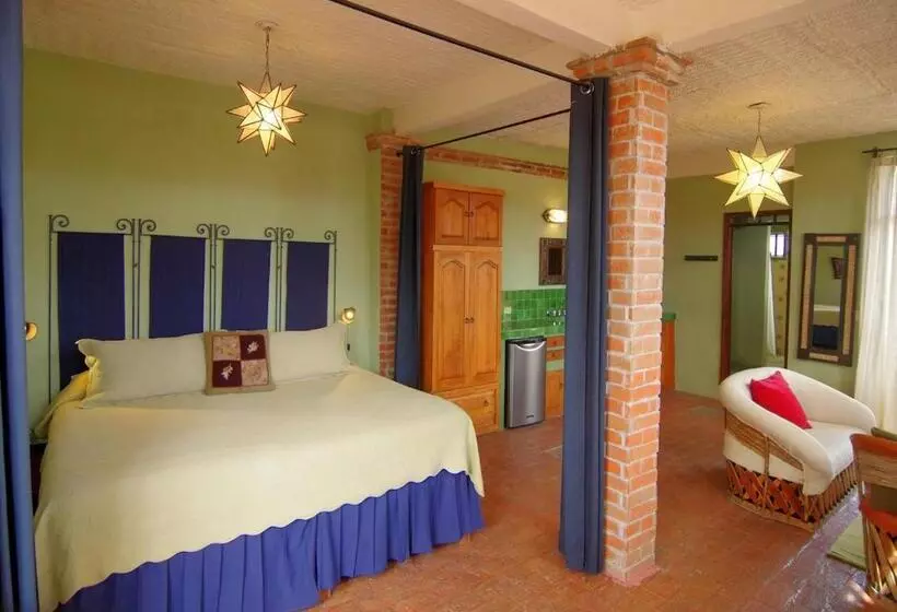 اتاق سوپریور با تخت بزرگ, Casa De La Noche