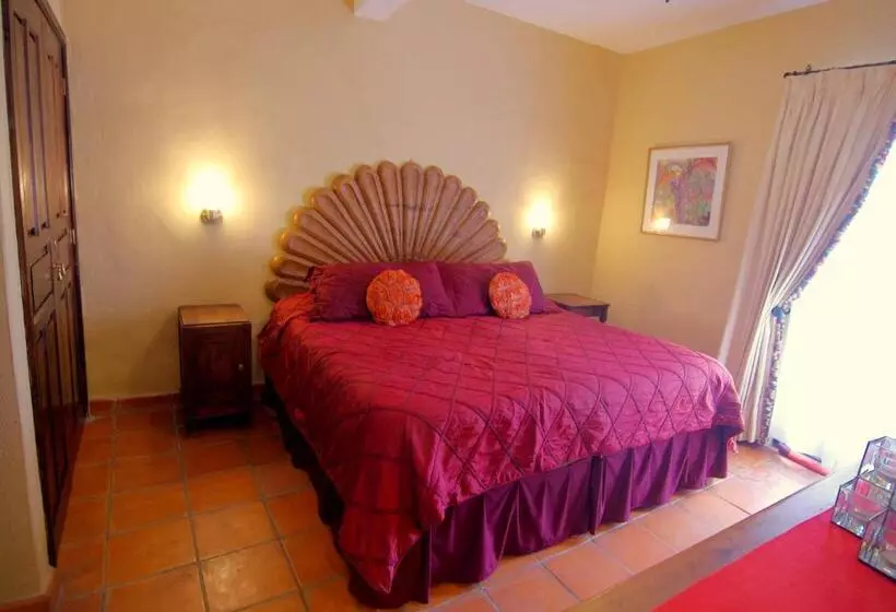 اتاق استاندارد چهار تخته, Casa De La Noche