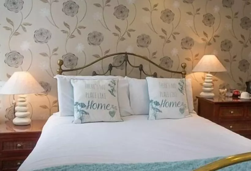 اتاق استاندارد, Ellerbrook House