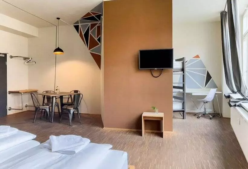 اتاق استاندارد چهار تخته, Five Elements Hostel Leipzig