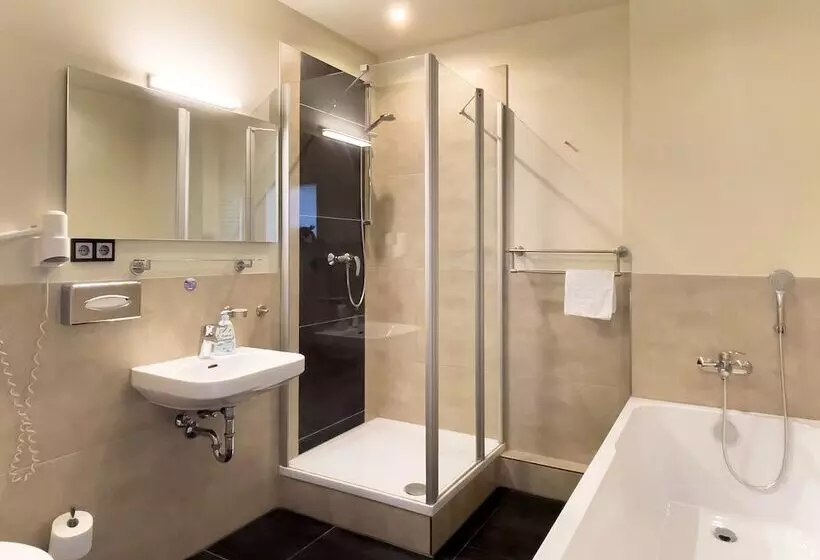 اتاق استاندارد چهار تخته, Five Elements Hostel Leipzig