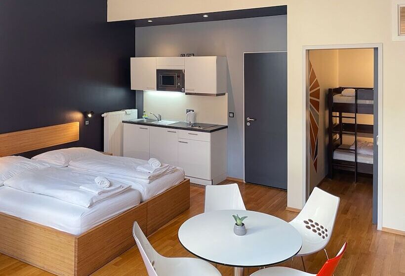 חדר משפתחתי סופריור, Five Elements Hostel Leipzig