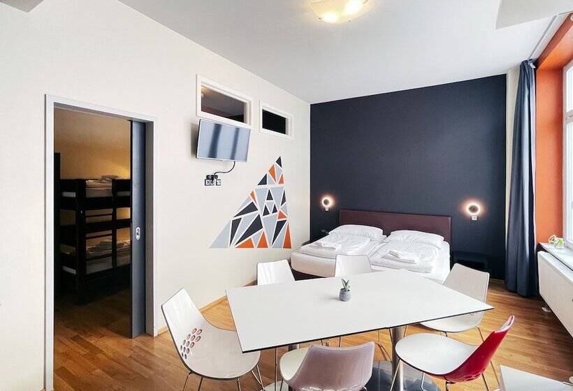 Семейный Номер Superior, Five Elements Hostel Leipzig