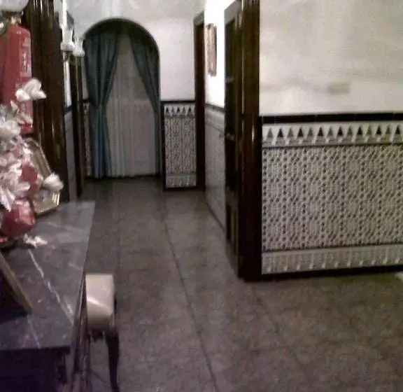 スタンダードルーム, Hostal Medina