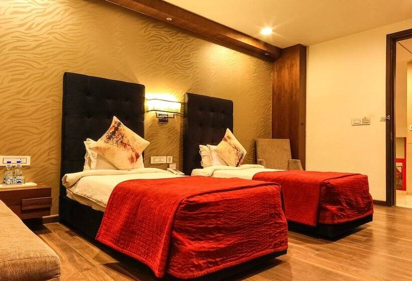 Номер Deluxe, The Nanee Suites