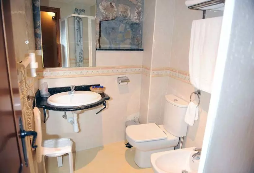 Standard Triple Room, Restaurante Verdia