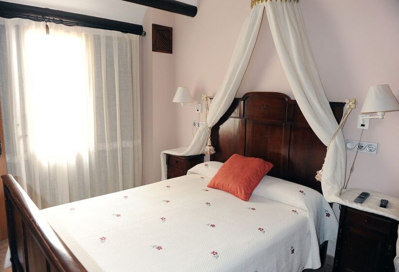 غرفة قياسية ثلاثية, Restaurante Verdia