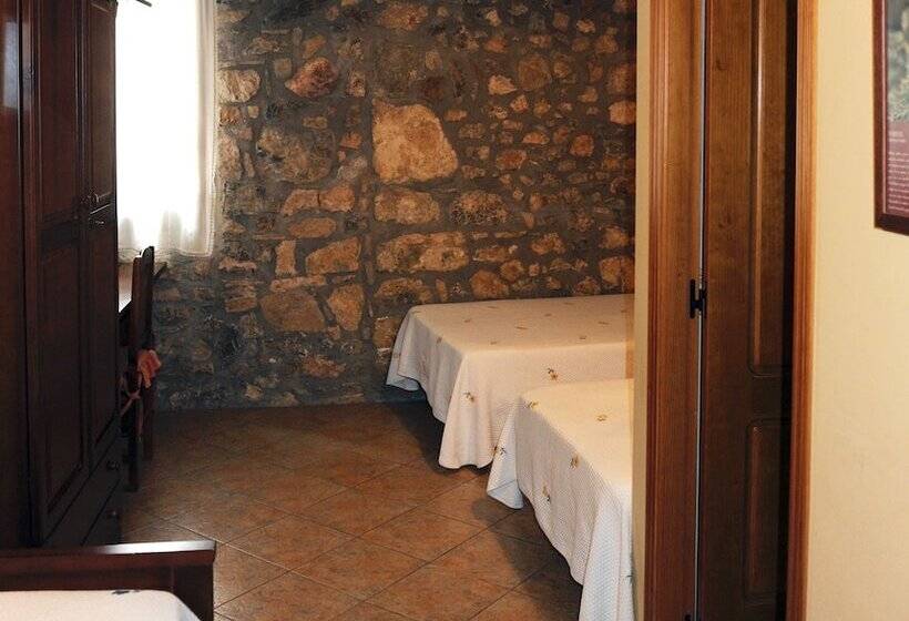 غرفة قياسية ثلاثية, Restaurante Verdia