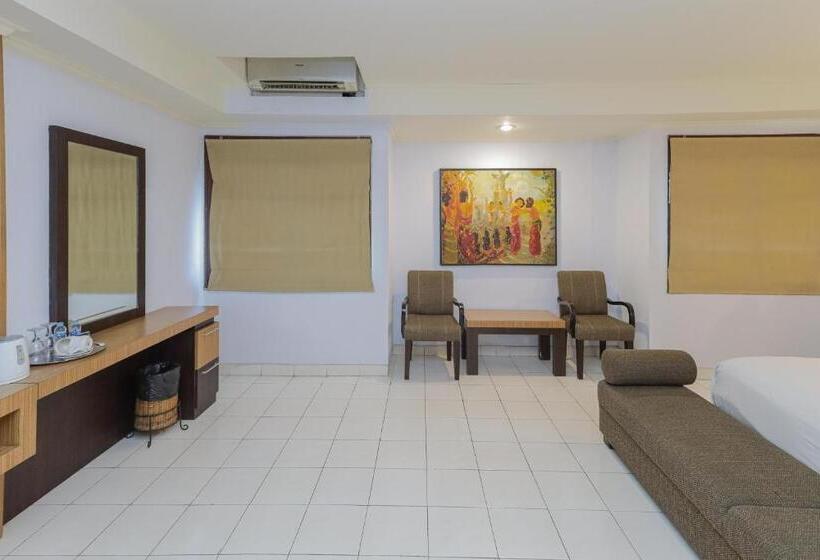 スイート, Urbanview Hotel Taman Suci Denpasar Bali