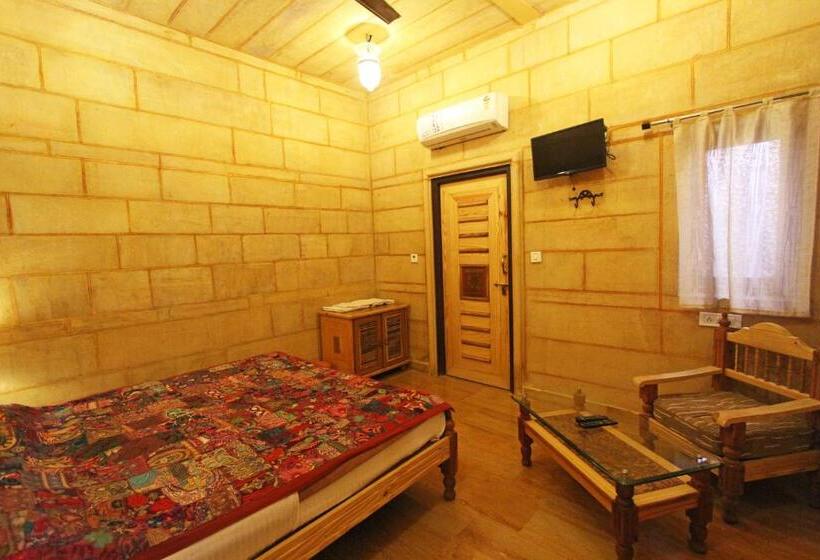 اتاق استاندارد, The Silk Route