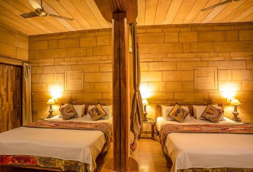 اتاق استاندارد, The Silk Route