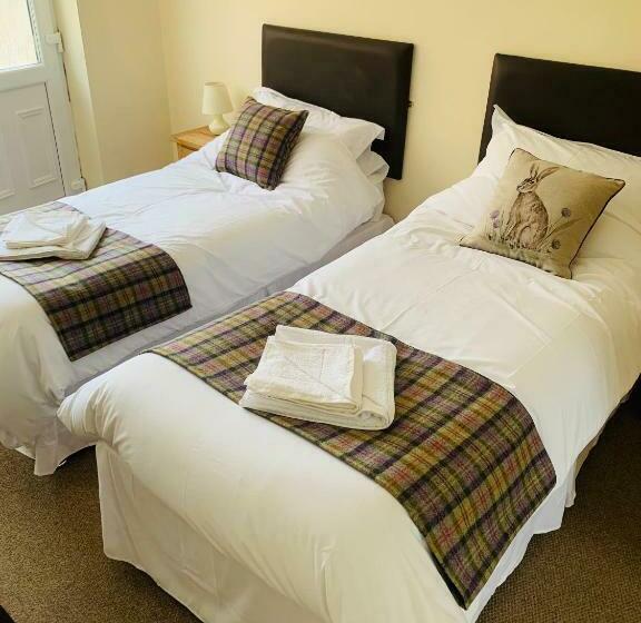 Номер Стандарт, The Yew Tree At Longhope