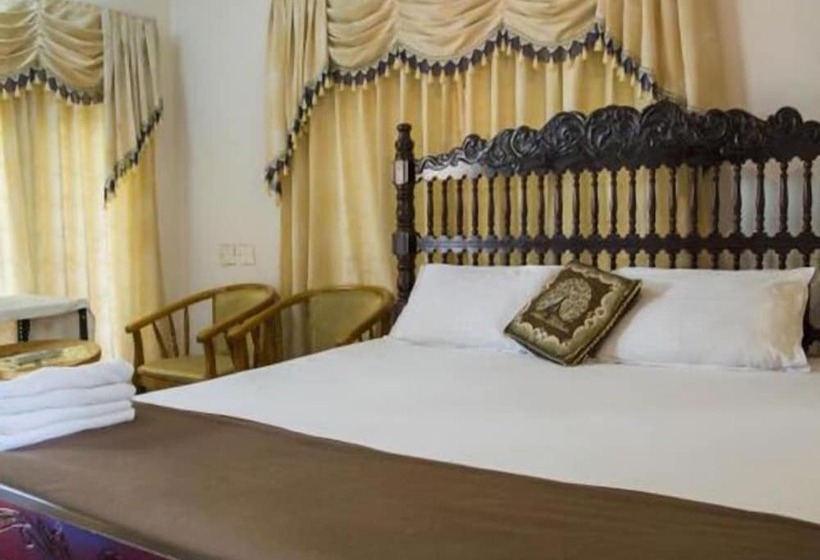 غرفة قياسية بالطابق الأرضى, Backwater Retreat   Honeymoon House