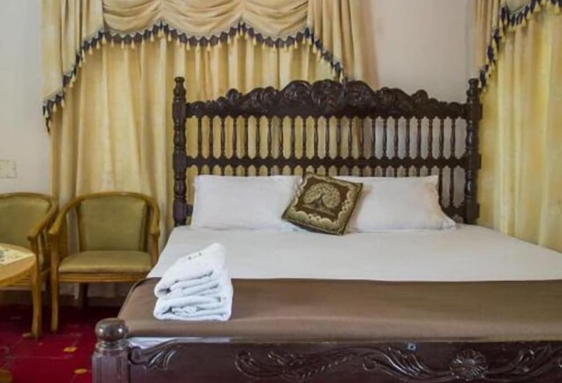 غرفة قياسية بالطابق الأرضى, Backwater Retreat   Honeymoon House