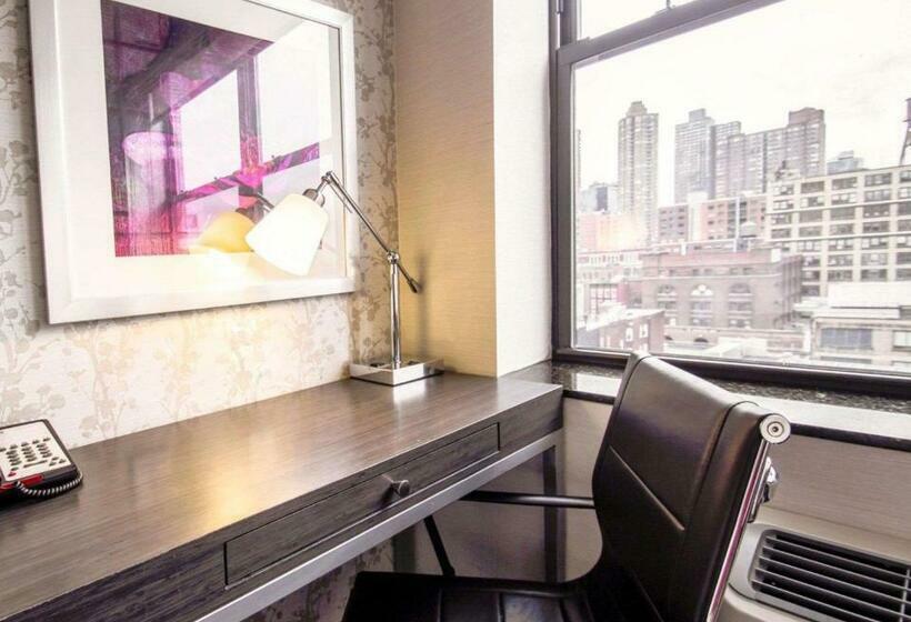 带大床的标准间, Comfort Inn Manhattan Midtown West