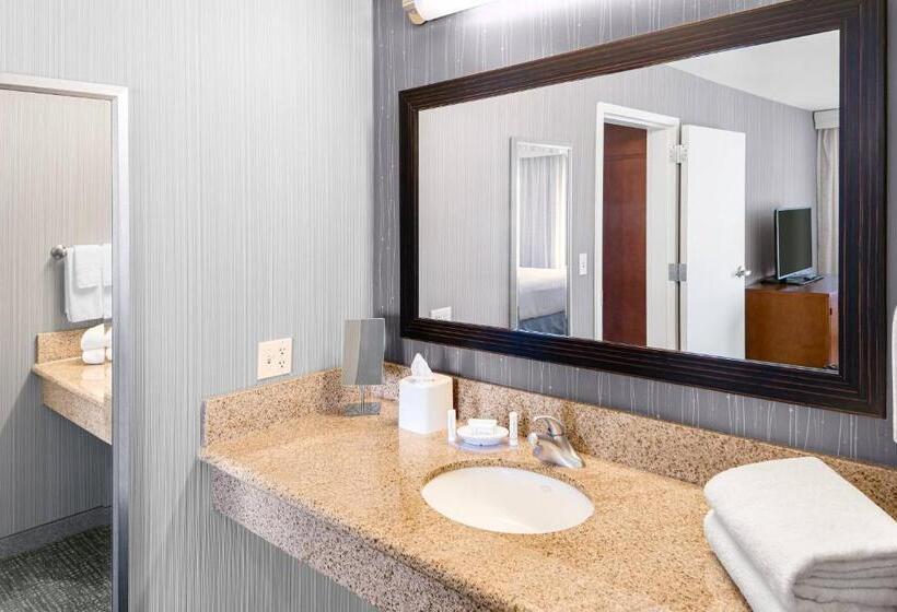 스위트 킹사이즈 침대, Courtyard Bethlehem Lehigh Valley/i78
