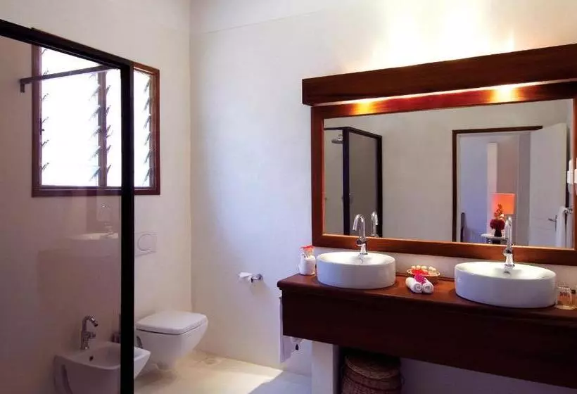 اتاق لوکس خانوادگی, Diamonds Malindi