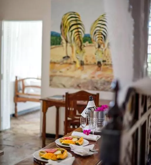 سوییت جونیور, Diamonds Malindi