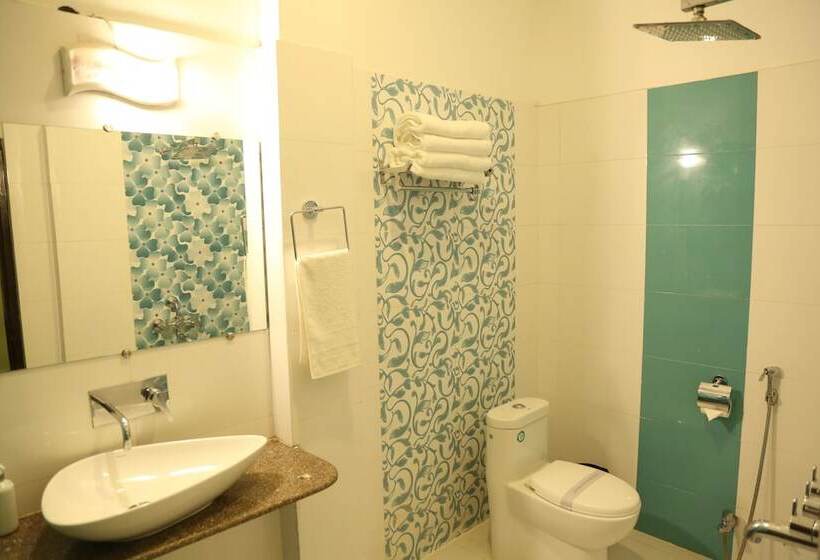 استوديو إدارى, Gupta Inn