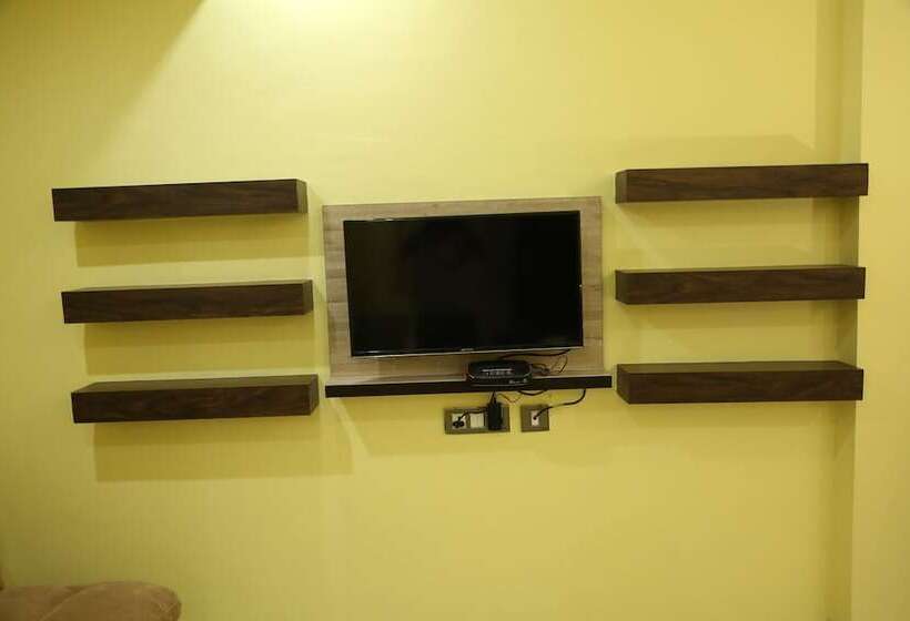 استوديو إدارى, Gupta Inn