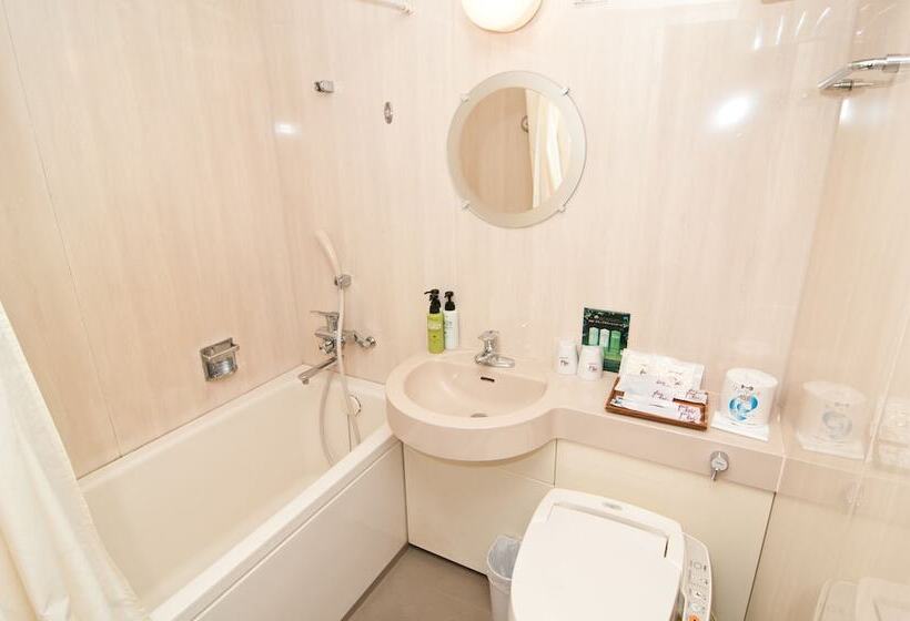 标准单人间, Kadoya