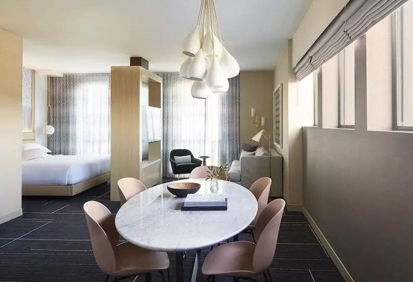 スイート, Kimpton Hotel Wilshire, An Ihg