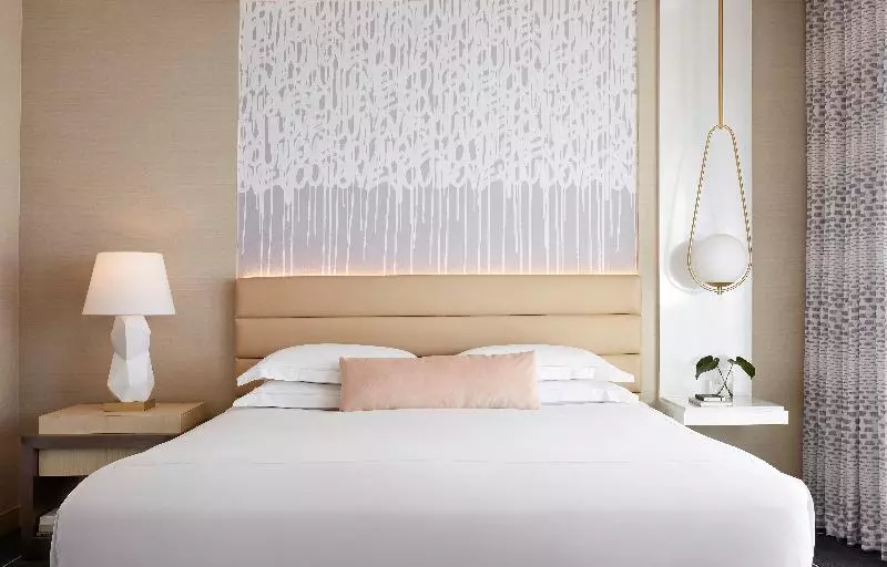 キングサイドベッドのスタンダードワンルーム, Kimpton Hotel Wilshire, An Ihg