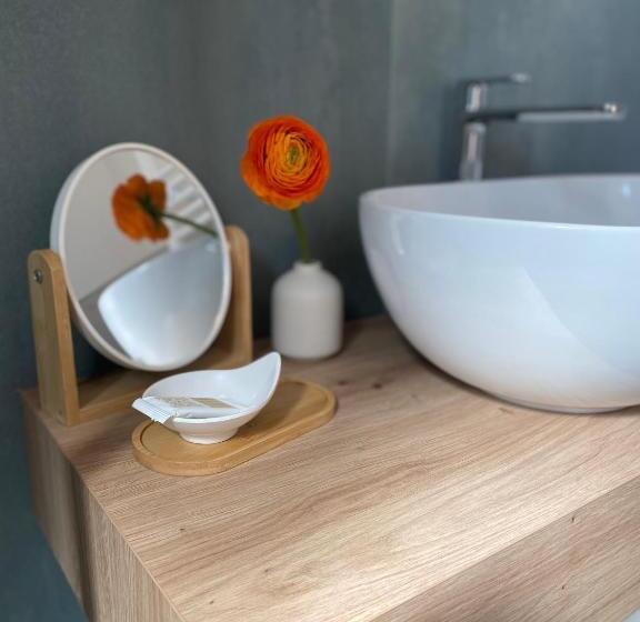 주니어 스위트, Londra