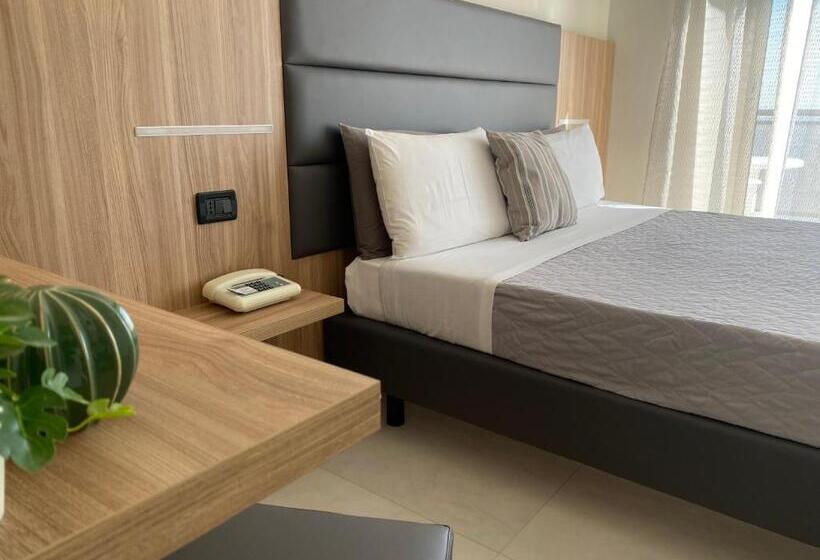 주니어 스위트, Londra