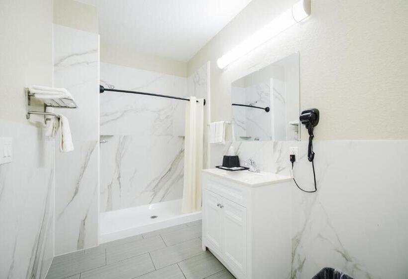 חדר סטנדרט עם מיטת קינג, Winchester Inn And Suites Humble/iah/north Houston