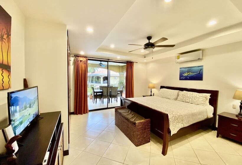 带1个卧室带泳池的公寓, Monte Carlo Luxury Condominiums