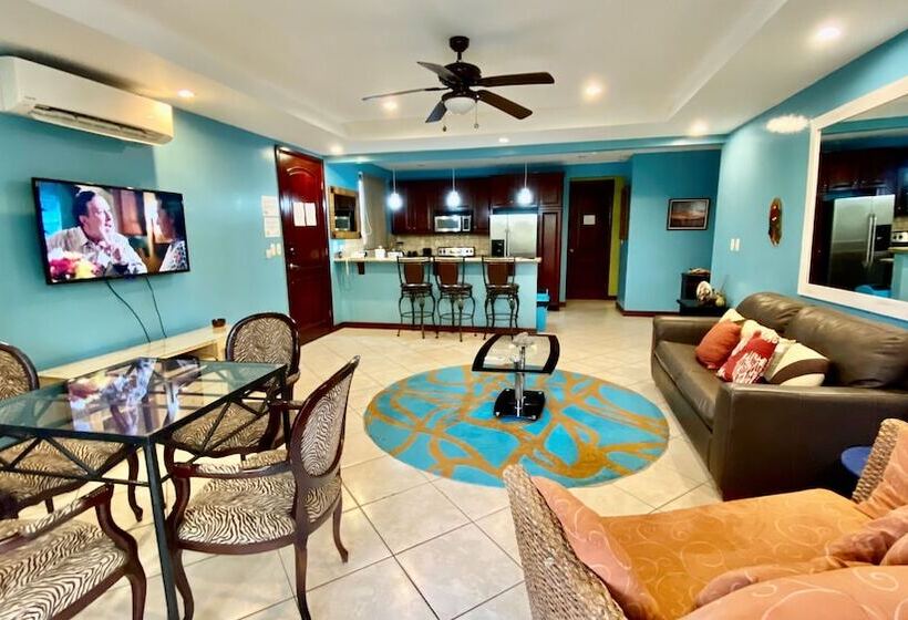 带1个卧室的舒适公寓, Monte Carlo Luxury Condominiums