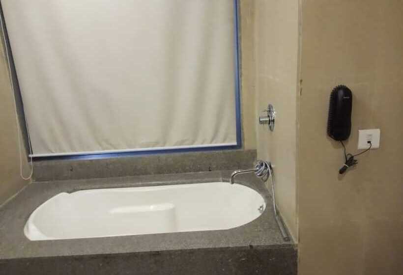 スタンダードルーム, Cambay Sapphire Neemrana